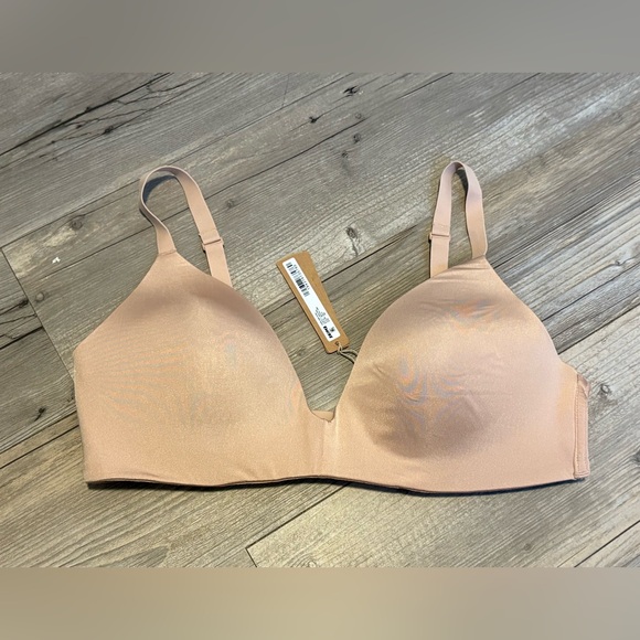 SKIMS Kim Kardashian wireless form bra 38C new with tags - Picture 1 of 4